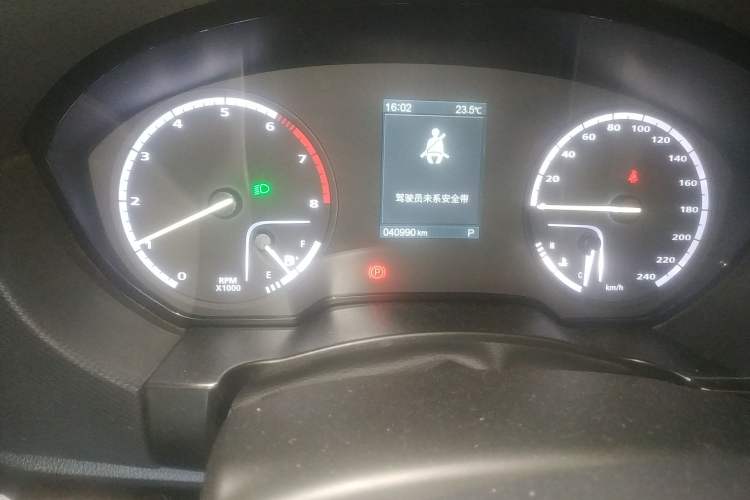 Used Qoros 5 2019 Qoros 5S 1.6 TGDI Prestige Model Odometer Close Up