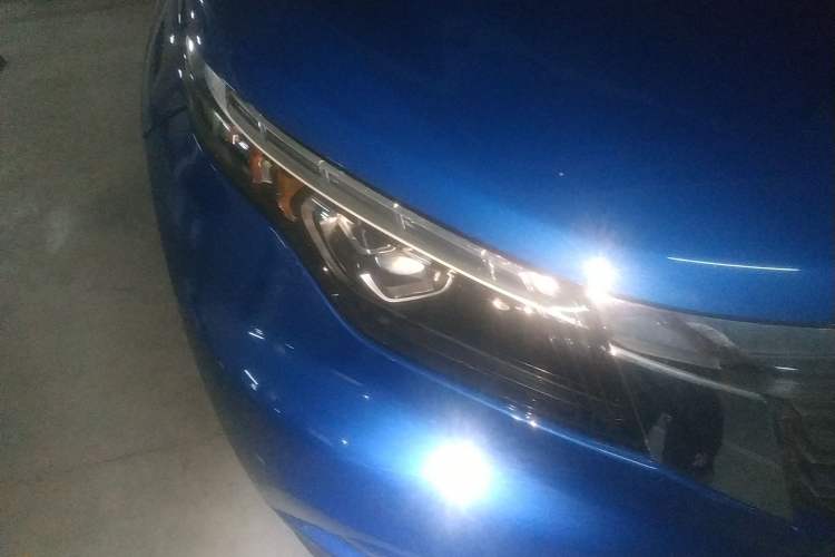 Used Qoros 5 2019 Qoros 5S 1.6 TGDI Prestige Model Right Front Headlight