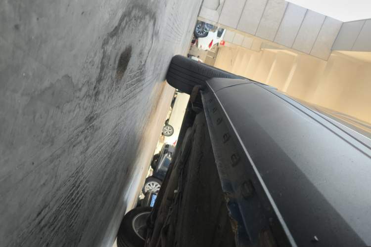 Used Qoros 5 2019 1.6T Automatic Zhiyun Connect (AliOS) Edition Prestige Model Right Side Sill