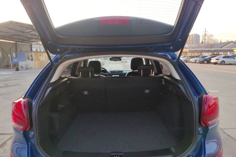 Used Qoros 5 2019 Qoros 5S 1.6 TGDI Prestige Model Trunk