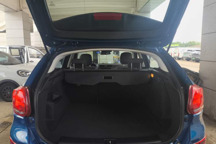 Used Qoros 5 2019 Qoros 5S 1.6 TGDI Leading Model Trunk