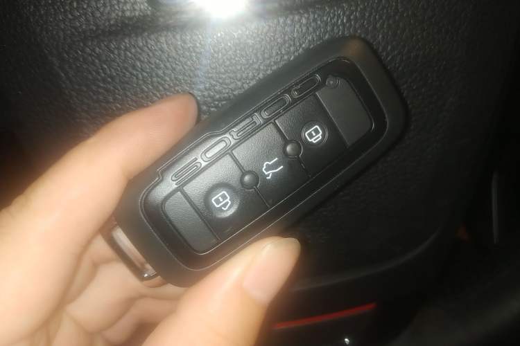 Used Qoros 5 2019 Qoros 5S 1.6 TGDI Prestige Model Vehicle Key