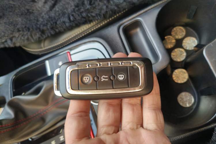 Used Qoros 5 2019 1.6T Automatic Zhiyun Connect (AliOS) Edition Prestige Model Vehicle Key