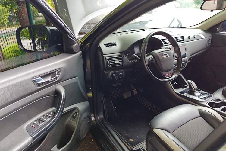 Used Qoros 5 2019 Qoros 5S 1.6 TGDI Leading Model Driver Seat
