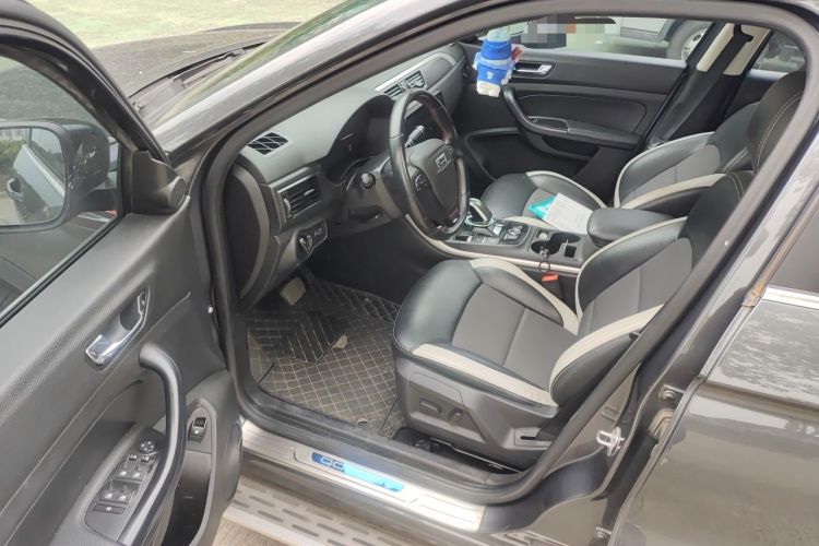 Used Qoros 5 2019 Qoros 5S 1.6 TGDI Prestige Model Driver Seat
