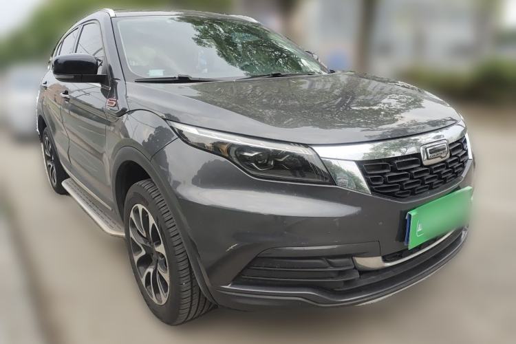 Used Qoros 5 2019 Qoros 5S 1.6 TGDI Prestige Model Front Right 45 Deg