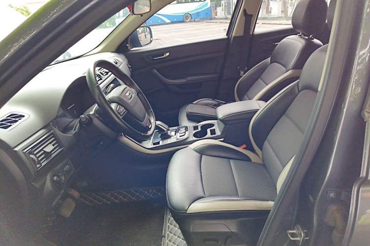 Used Qoros 5 2019 Qoros 5S 1.6 TGDI Leading Model Left Front Seat