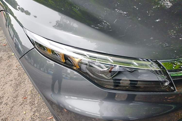 Used Qoros 5 2019 Qoros 5S 1.6 TGDI Leading Model Right Front Headlight