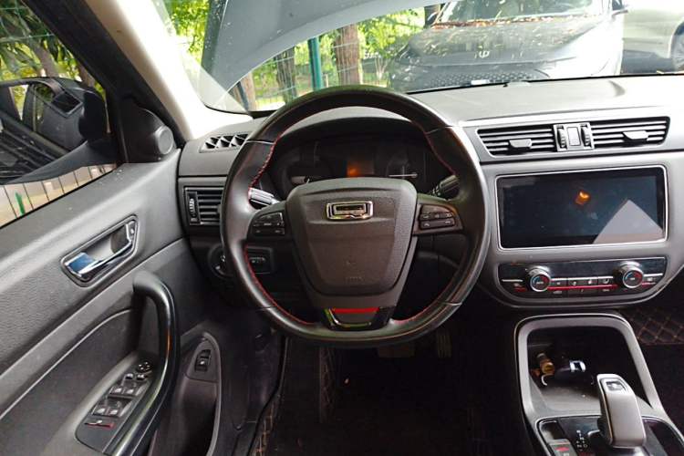 Used Qoros 5 2019 Qoros 5S 1.6 TGDI Leading Model Steering Wheel