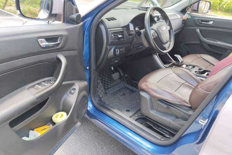 Used Qoros 5 2019 Qoros 5S 1.6 TGDI Leading Model Driver Seat