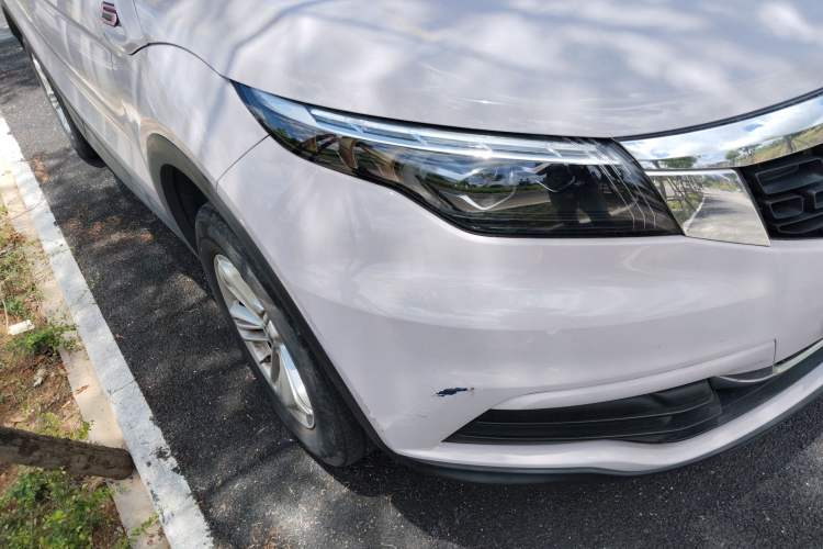 Used Qoros 5 2019 Qoros 5S 1.6 TGDI Leading Model Right Front Headlight