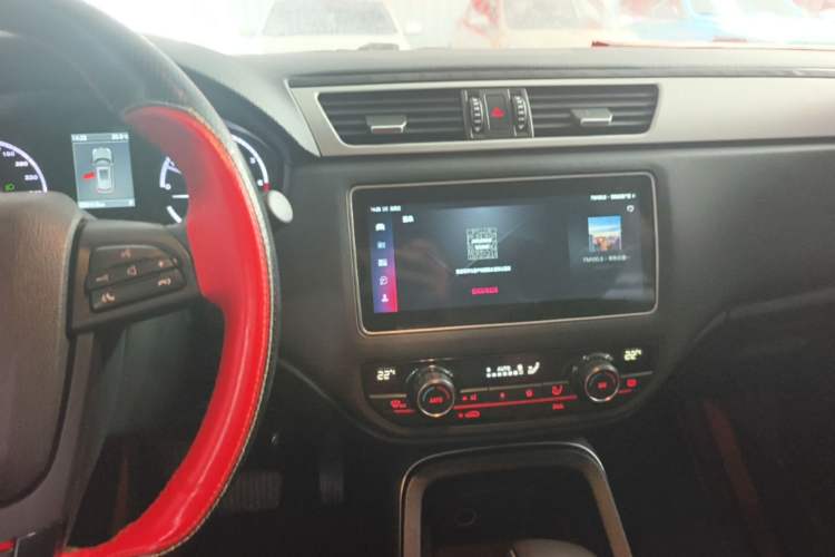 Used Qoros 5 2019 1.6T Automatic Zhiyun Connect (AliOS) Edition Prestige Model Audio And AC Panel