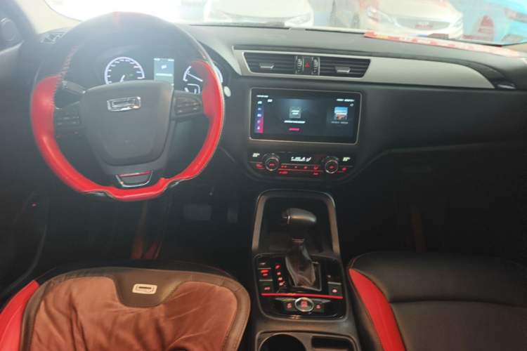 Used Qoros 5 2019 1.6T Automatic Zhiyun Connect (AliOS) Edition Prestige Model Center Console