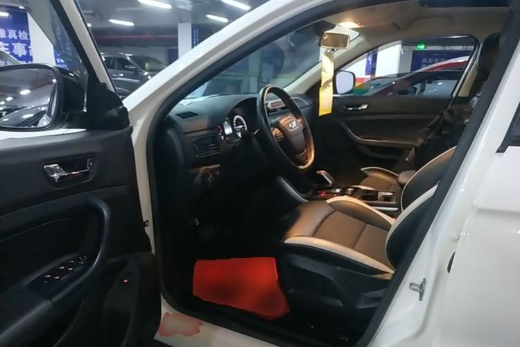 Used Qoros 5 2019 Qoros 5S 1.6 TGDI Prestige Model Driver Seat