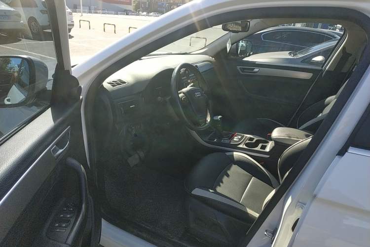 Used Qoros 5 2019 1.6T Automatic Zhiyun Connect (AliOS) Edition Prestige Model Driver Seat