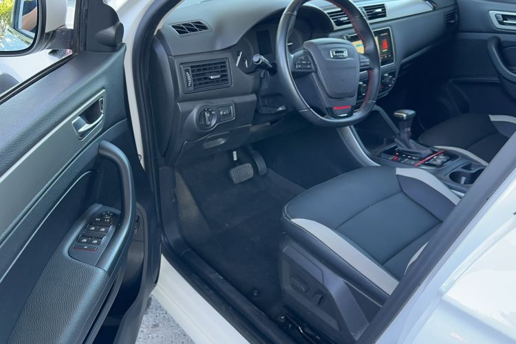 Used Qoros 5 2019 1.6T Automatic Zhiyun Connect (AliOS) Edition Prestige Model Driver Seat
