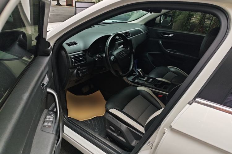 Used Qoros 5 2019 Qoros 5S 1.6 TGDI Leading Model Driver Seat