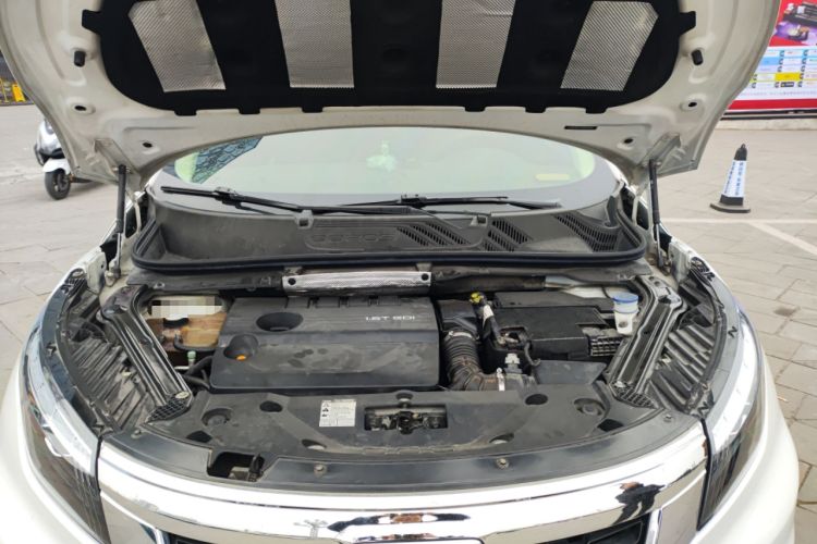Used Qoros 5 2019 Qoros 5S 1.6 TGDI Prestige Model Engine Bay
