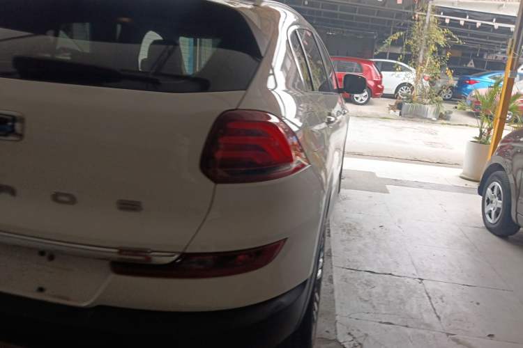 Used Qoros 5 2019 Qoros 5S 1.6 TGDI Prestige Model Exterior 6