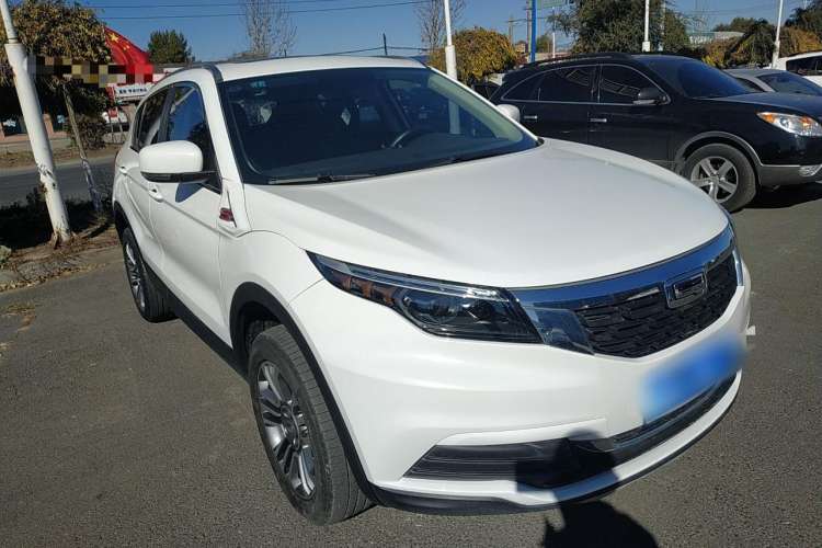 Used Qoros 5 2019 1.6T Automatic Zhiyun Connect (AliOS) Edition Prestige Model Front Right 45 Deg