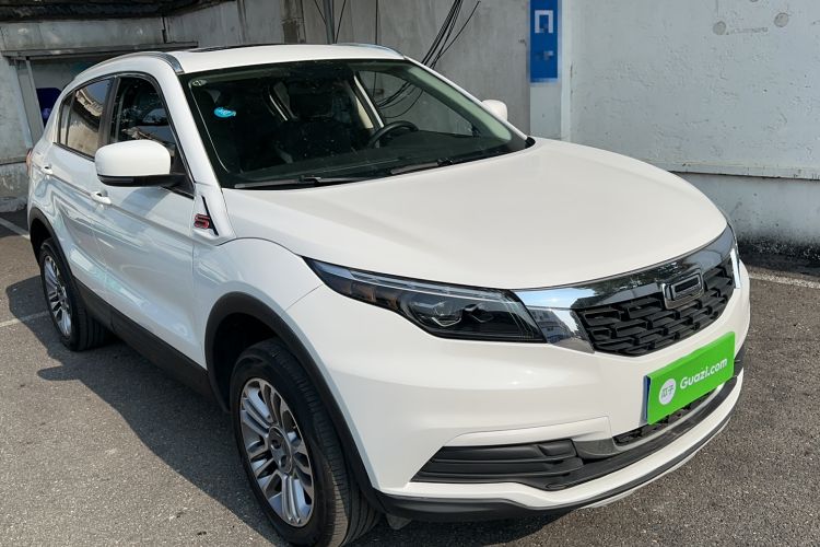 Used Qoros 5 2019 1.6T Automatic Zhiyun Connect (AliOS) Edition Prestige Model Front Right 45 Deg