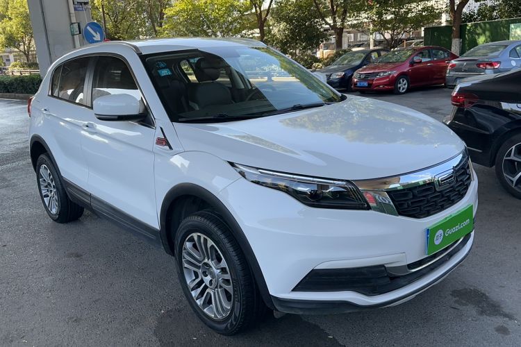 Used Qoros 5 2019 1.6T Automatic Zhiyun Connect (AliOS) Edition Prestige Model Front Right 45 Deg