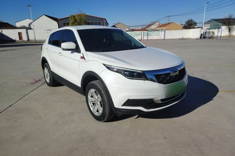 Used Qoros 5 2019 Qoros 5S 1.6 TGDI Leading Model Front Right 45 Deg