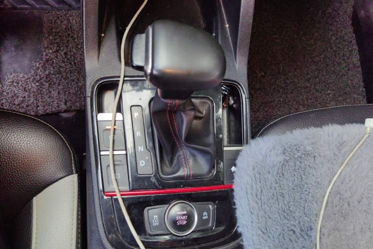 Used Qoros 5 2019 1.6T Automatic Zhiyun Connect (AliOS) Edition Prestige Model Gear Lever