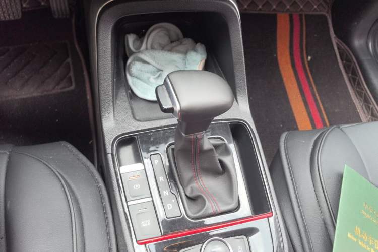 Used Qoros 5 2019 1.6T Automatic Zhiyun Connect (AliOS) Edition Prestige Model Gear Lever
