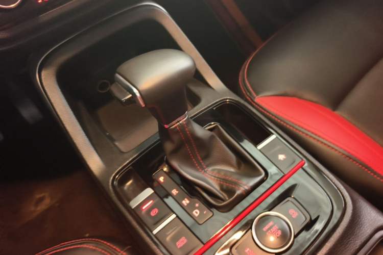 Used Qoros 5 2019 1.6T Automatic Zhiyun Connect (AliOS) Edition Prestige Model Gear Lever