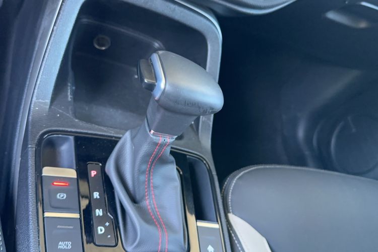 Used Qoros 5 2019 1.6T Automatic Zhiyun Connect (AliOS) Edition Prestige Model Gear Lever