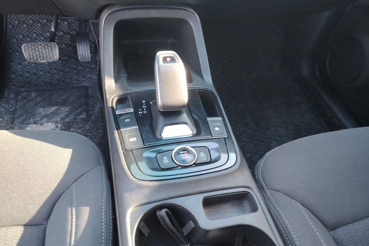 Used Qoros 5 2019 Qoros 5S 1.6 TGDI Leading Model Gear Lever