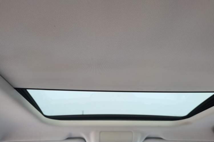 Used Qoros 5 2019 1.6T Automatic Zhiyun Connect (AliOS) Edition Prestige Model Headliner
