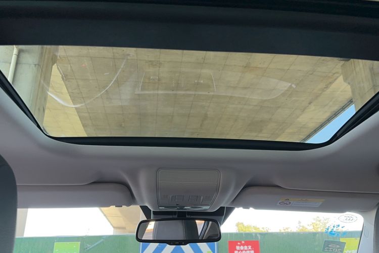 Used Qoros 5 2019 1.6T Automatic Zhiyun Connect (AliOS) Edition Prestige Model Headliner