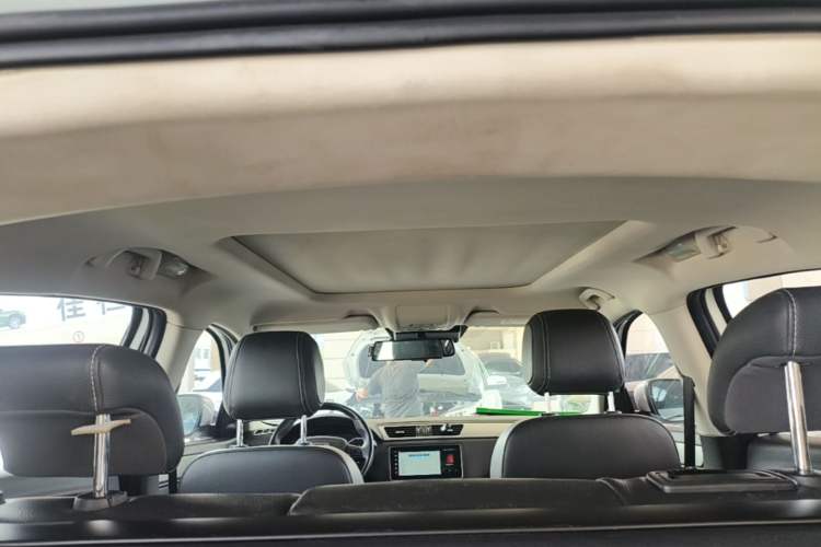 Used Qoros 5 2019 1.6T Automatic Zhiyun Connect (AliOS) Edition Prestige Model Headliner
