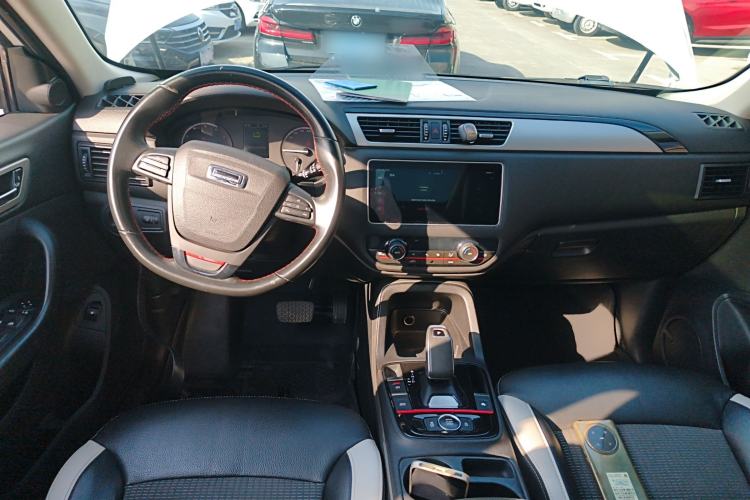 Used Qoros 5 2019 Qoros 5S 1.6 TGDI Prestige Model Interior 2