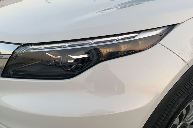 Used Qoros 5 2019 1.6T Automatic Zhiyun Connect (AliOS) Edition Prestige Model Left Front Headlight