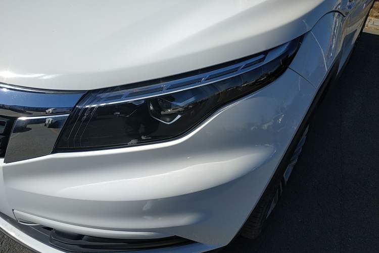 Used Qoros 5 2019 1.6T Automatic Zhiyun Connect (AliOS) Edition Prestige Model Left Front Headlight
