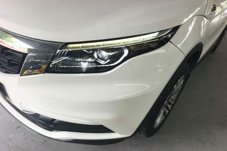 Used Qoros 5 2019 1.6T Automatic Zhiyun Connect (AliOS) Edition Prestige Model Left Front Headlight