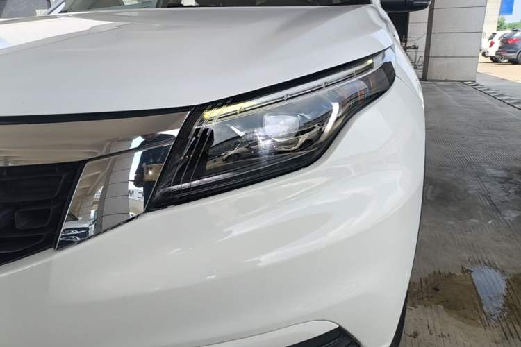 Used Qoros 5 2019 1.6T Automatic Zhiyun Connect (AliOS) Edition Prestige Model Left Front Headlight