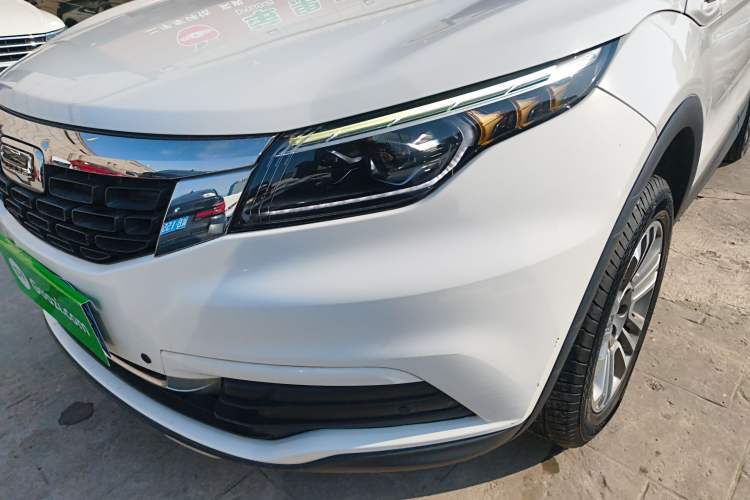 Used Qoros 5 2019 Qoros 5S 1.6 TGDI Prestige Model Left Front Headlight