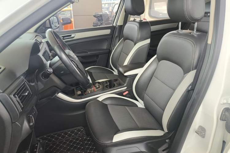 Used Qoros 5 2019 1.6T Automatic Zhiyun Connect (AliOS) Edition Prestige Model Left Front Seat