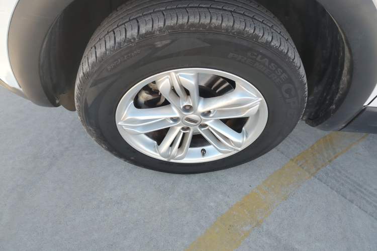 Used Qoros 5 2019 Qoros 5S 1.6 TGDI Leading Model Left Front Wheel Hub