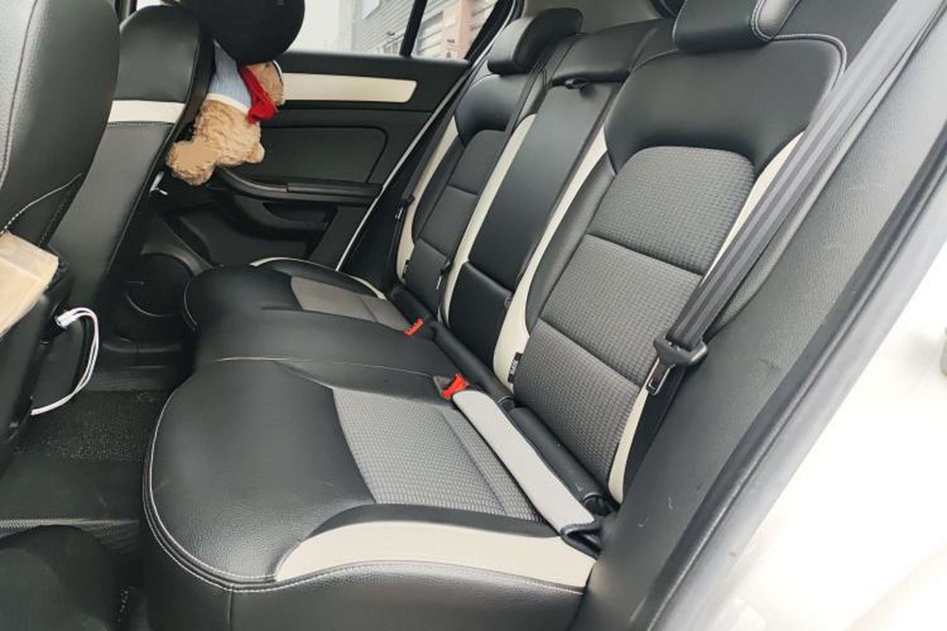 Used Qoros 5 2019 Qoros 5S 1.6 TGDI Prestige Model Left Rear Seat