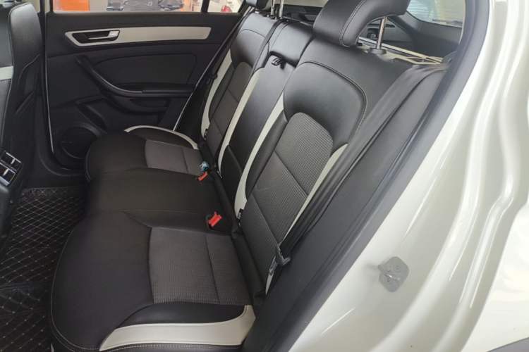 Used Qoros 5 2019 1.6T Automatic Zhiyun Connect (AliOS) Edition Prestige Model Left Rear Seat