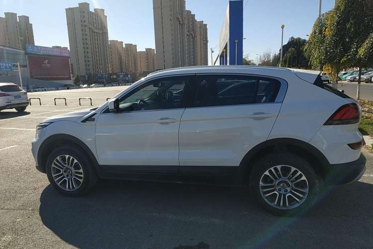 Used Qoros 5 2019 1.6T Automatic Zhiyun Connect (AliOS) Edition Prestige Model Left Side