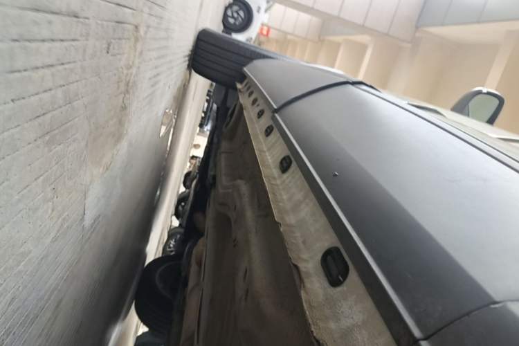 Used Qoros 5 2019 1.6T Automatic Zhiyun Connect (AliOS) Edition Prestige Model Left Side Sill