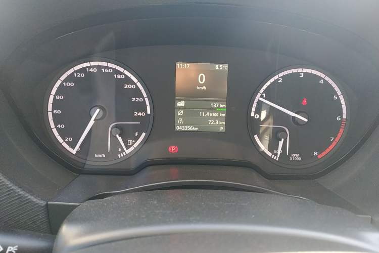 Used Qoros 5 2019 1.6T Automatic Zhiyun Connect (AliOS) Edition Prestige Model Odometer Close Up