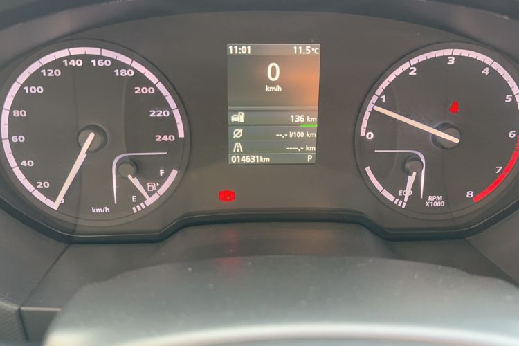 Used Qoros 5 2019 1.6T Automatic Zhiyun Connect (AliOS) Edition Prestige Model Odometer Close Up