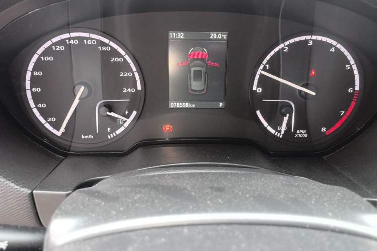 Used Qoros 5 2019 1.6T Automatic Zhiyun Connect (AliOS) Edition Prestige Model Odometer Close Up